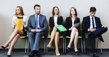 Credeți că „fabricile de diplome” din România ar putea deveni „fabrici de competențe”? - 3