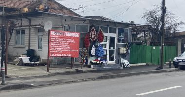Fără coroane şi coşciuge pe trotuar! „Nu este comerț, este talcioc din lumea a treia” - 2
