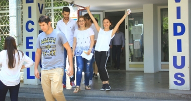 Stire din Cultură-Educație : "Ghicitoarele alea au făcut toți banii! Mi-au zis că pică 'Ultima noapte de dragoste'