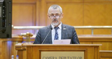 Stire din Politică-Administrație : Organizaţia AUR Constanţa a inaugurat o nouă locație în judeţ. "Până la acest moment, avem 27 de sedii"