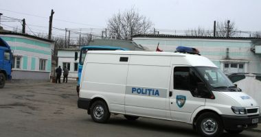 Stire din Social : Mesaj către angajatorii care au nevoie de muncitori și nu găsesc: încercați și în penitenciare!