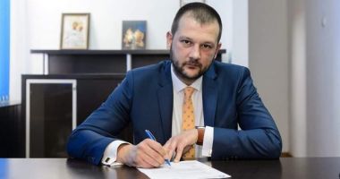 Stire din Politică-Administrație : Deputatul Bogdan Bola: "În disperarea sa, Guvernul îi loveşte din nou pe cei care muncesc!"