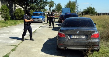 Stire din Eveniment : Percheziții și arestări spectaculoase la Constanța. Bivolaru a căzut în plasa jandarmilor