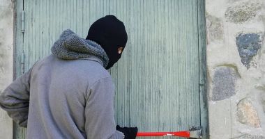 Alarmant: casele nelocuite de la țară, ținta hoților! "Și-au bătut joc: au distrus toată mobila, și-au făcut nevoile în mijlocul holului!" - 2