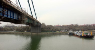 Aventuri, înjurături și nervi sub podul Agigea. Cum se trece canalul cu gabara - 6