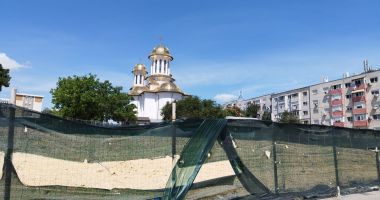 În așteptarea parcului din locul Galeriilor Soveja. „Va fi invadat de bălării până se face ceva!” - 4
