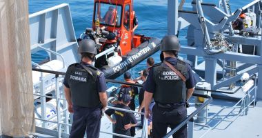 Stire din Eveniment : Polițiștii de frontieră constănțeni, eroi în Marea Mediterană! Au salvat peste 2.000 de migranți