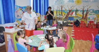 Stire din Cultură-Educație : Grădinițele constănțene,  luate cu asalt de părinți! Unde mai  sunt locuri și care sunt unitățile full