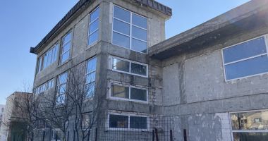 Situaţie revoltătoare, la Constanţa. Grădiniţă nou-nouţă, abandonată de 13 ani - 2