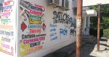 Constanța „mâzgălită”! Graffiti-urile au umplut blocurile gri! - 2