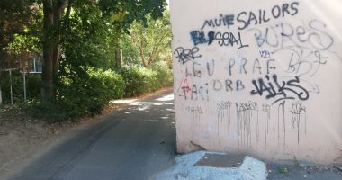 Constanța „mâzgălită”! Graffiti-urile au umplut blocurile gri! - 3