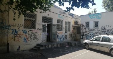 Constanța „mâzgălită”! Graffiti-urile au umplut blocurile gri! - 4