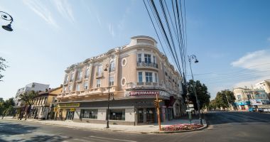 Stire din Social : Destinul hotelului Grand, punct de atracție pentru bogații care veneau la mare!