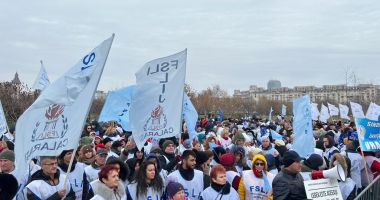 Stire din Cultură-Educație : De ce amenință iar liderii sindicali din Educație cu greva generală