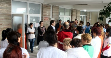 Stire din Sănătate : Medicii se pregătesc de grevă generală: "Ne-a ajuns să muncim pentru nimic!"