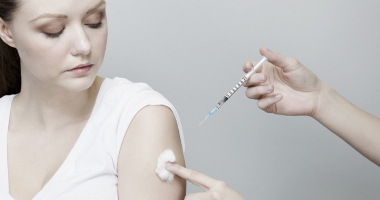 Stire din Sănătate : Vaccinarea, scutul cel mai eficient împotriva hepatitei B
