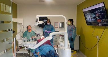 Stire din Sănătate : Implantul dentar chirurgical ghidat, mai sigur, mai uşor, mai confortabil