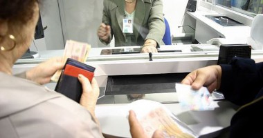 Stire din Cetățenești : Când te poate lăsa banca fără banii de înmormântare