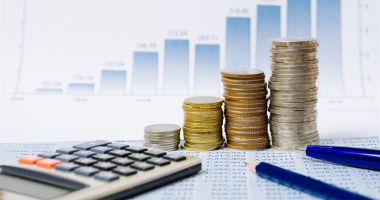 Stire din Economie : Încasările la bugetul statului au crescut cu aproape 21%, iar deficitul s-a redus cu 23%