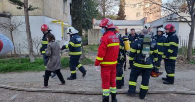Incendii devastatoare, în miez de noapte. Trei victime au ajuns la spital, zeci de locuințe sunt distruse! - 3