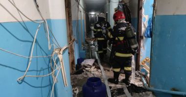 Incendii devastatoare, în miez de noapte. Trei victime au ajuns la spital, zeci de locuințe sunt distruse! - 4