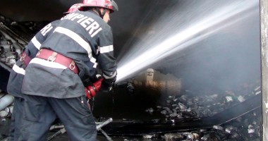 Stire din Eveniment : Ți-a luat casa foc? Cum să reacționezi corect în cazul izbucnirii unui incendiu