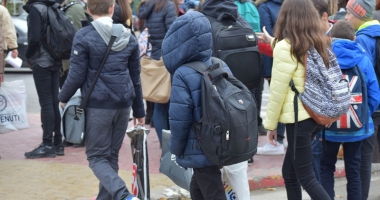 Incredibil, se poate și fără ghiozdan! O școală din Constanța nu mai dă teme elevilor - 2