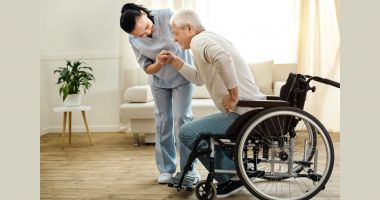 Stire din Social : Un pas înainte! Serviciile sociale și medicale la domiciliu ar putea fi îmbunătățite
