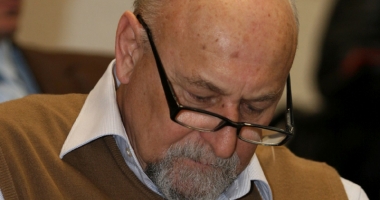 Stire din Cultură-Educație : Dascălul și politicianul Victor Rădulescu a trecut în neființă. "Ne dădea senzația că trăiește  o veșnică tinerețe"