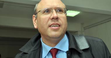 Stire din Eveniment : Cum pot fi apărate, gratuit, în instanță persoanele sărace