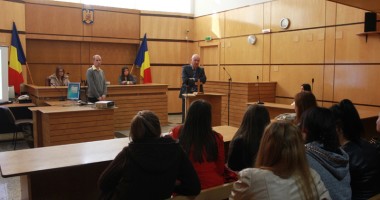 Stire din Eveniment : Ce au aflat elevii de la procurori și judecători