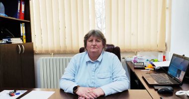 Stire din Interviu : Prof. Carmen Mînea: "Actualele generații au ca principal scop să obțină bani mulți într-un timp foarte scurt"