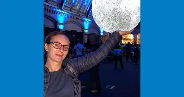 Stire din Interviu : Prof. Alina Ivașcu: "Evaluările naționale anulează toată munca de adaptare a programei pentru elevii cu CES"