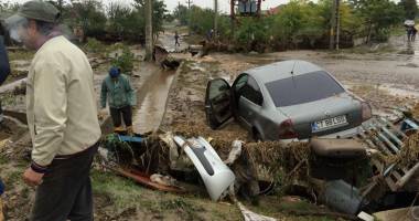 Prăpăd ca-n vremea lui Noe, la Constanța. Case distruse, oameni disperați - 3