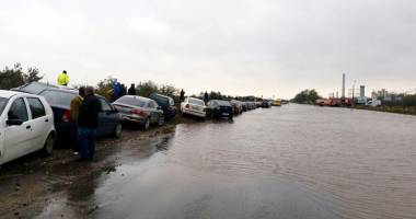 Prăpăd ca-n vremea lui Noe, la Constanța. Case distruse, oameni disperați - 5