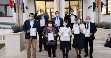 Consilierii locali şi judeţeni, învestiţi în funcţii. „Voi garanta proiectele pentru Constanţa” - 2