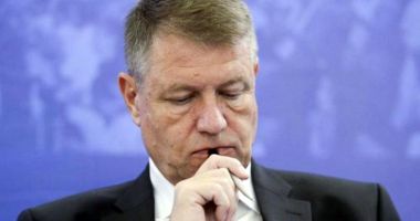 Stire din Politică-Administrație : Iohannis: "PSD amanetează viitorul țării". Dragnea: "Vom continua programul, nu ne oprim aici"