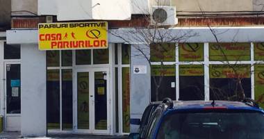 Stire din Eveniment : Jaf la o casă de schimb valutar. Angajată bătută și jefuită