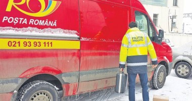 Stire din Eveniment : Jaf ca în filme: hoții au plecat și cu seiful, și cu mașina Poștei