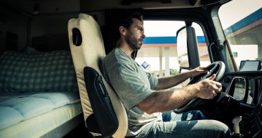 Decizie controversată: șoferi de camioane de la 18 ani! "În accidente nu contează vârsta, ci pregătirea profesională" - 3
