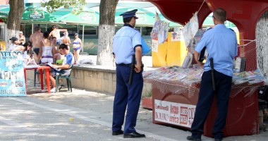 Stire din Eveniment : SCANDAL URIAȘ în POLIȚIE: "Nu vrem să fim polițiștii primarului"