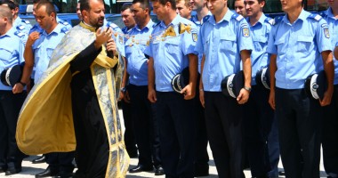 Locul în care jandarmii își lasă gradele la ușă - 2