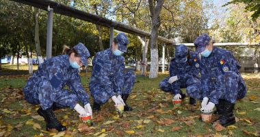 „Lumea de sub navă” - lecție de responsabilitate civică de la tinerii în uniformă militară - 3