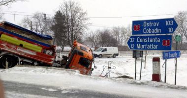 Lupta cu nămeții! Drumuri restricționate și închise, în județul Constanța - 10
