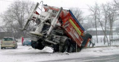 Lupta cu nămeții! Drumuri restricționate și închise, în județul Constanța - 11
