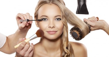 Stire din Diverse : IN&OUT: Trenduri de beauty în 2013