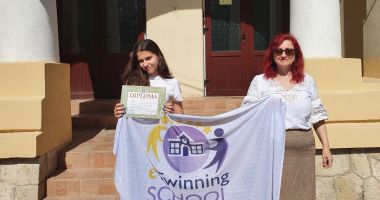 Stire din Cultură-Educație : Două proiecte inovatoare ale elevilor constănțeni, câștigătoare ale concursului "Made for Europe"