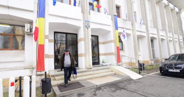 Stire din Politică-Administrație : Mai puține drumuri, mai puține hârtii. Birou unic pentru emiterea de avize, la Primăria Constanța