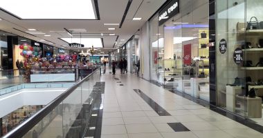 Mall-urile pun lacătul pe uşă în weekend. „Închiderea asta ar putea însemna falimentul!” - 2