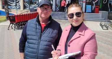 Stire din Politică-Administrație : USR continuă strângerea de semnături pentru salvarea pădurii Comorova. "Nu este uşor, dar vom reuşi!"